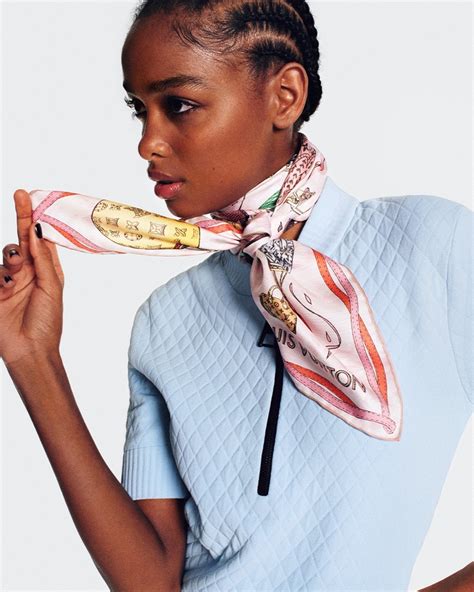 how to wear a louis vuitton silk scarf|Louis Vuitton silk scarf women's.